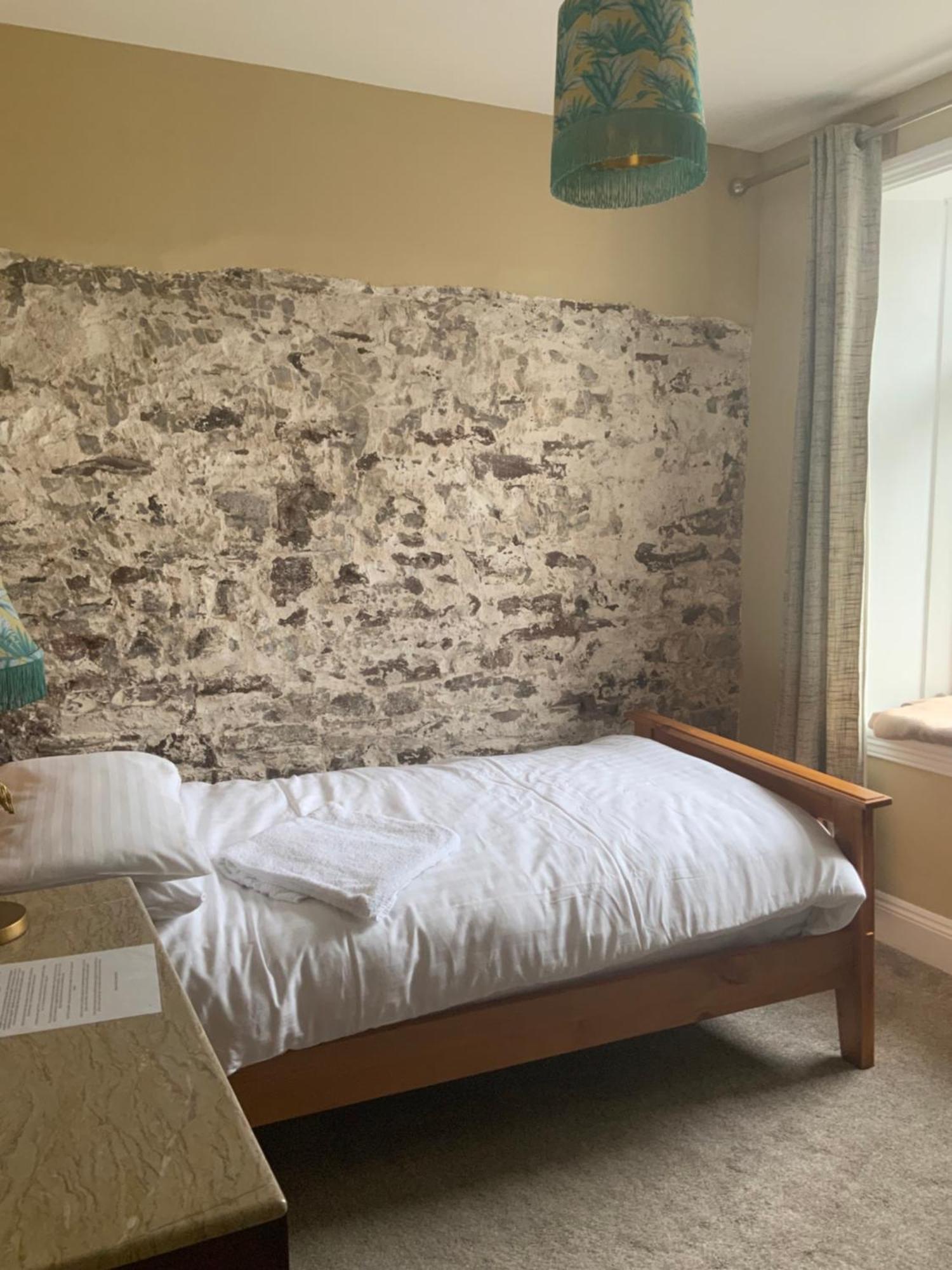 The White House Hotell Sennybridge Rom bilde