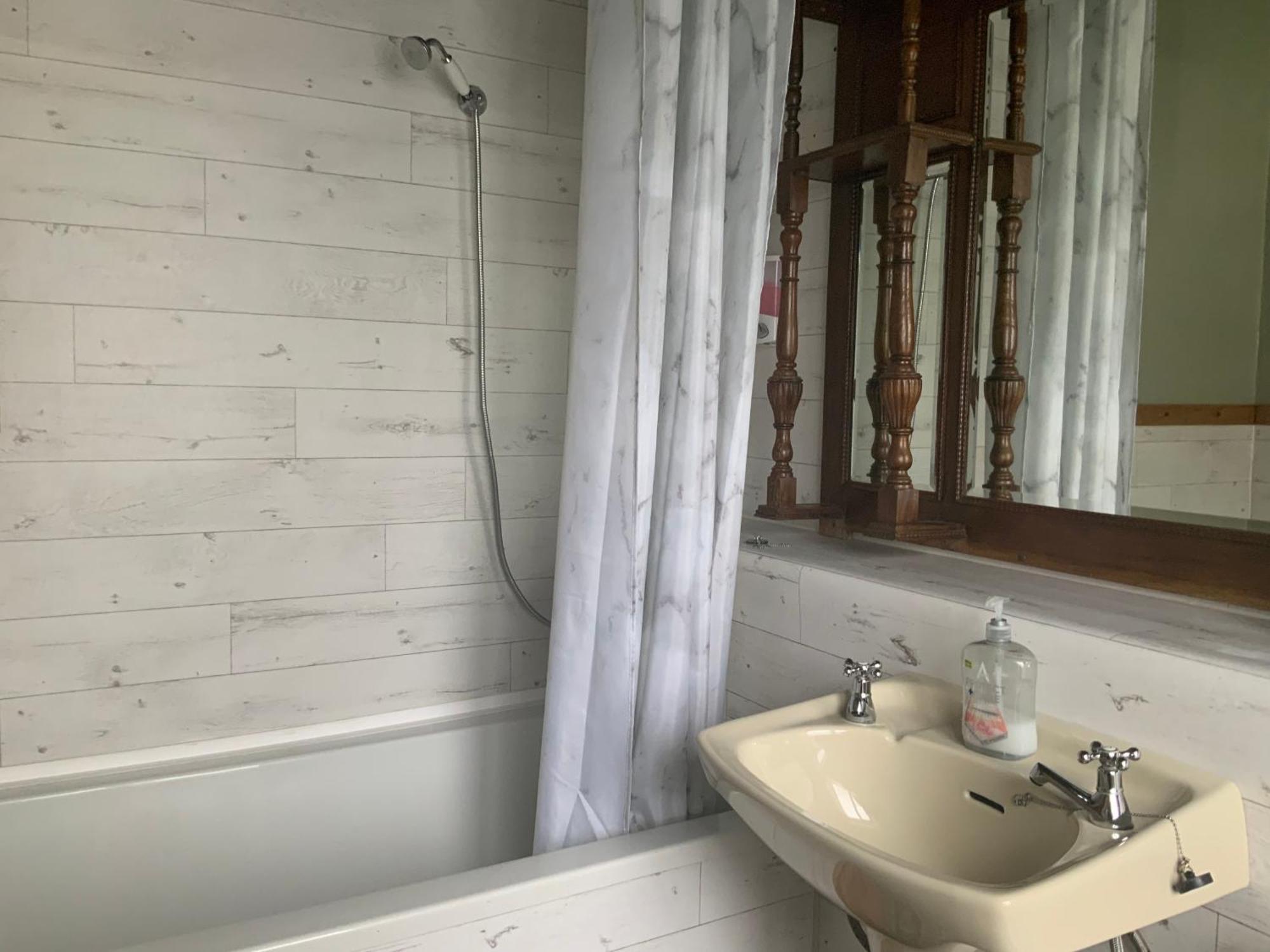 The White House Hotell Sennybridge Rom bilde